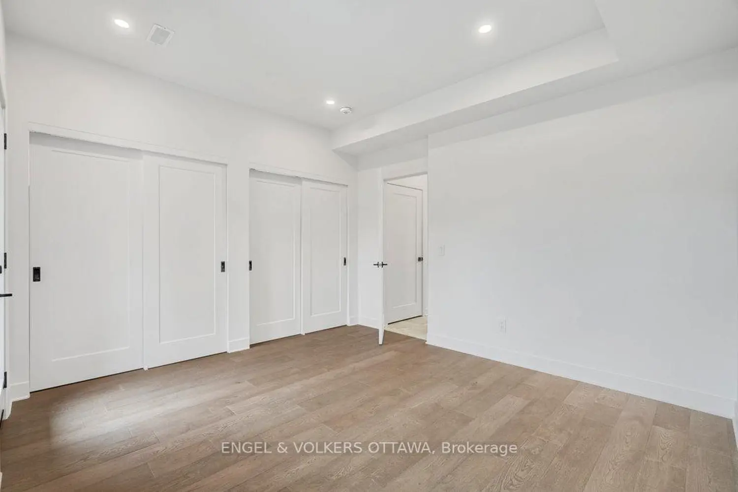 Additional image 6 of 73 Parent Avenue