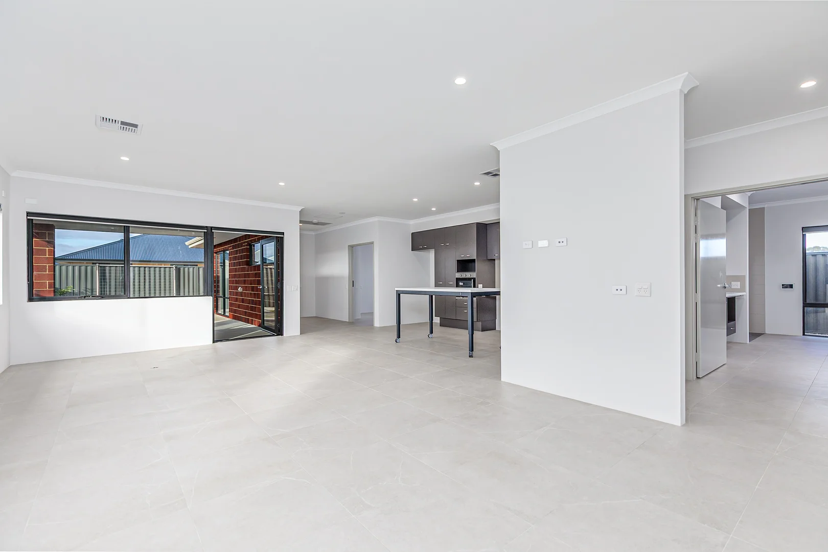 Additional image 2 of Haynes WA 6112