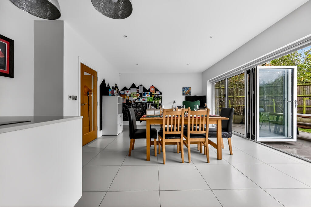 Additional image 11 of Watling Street, St. Albans, AL1