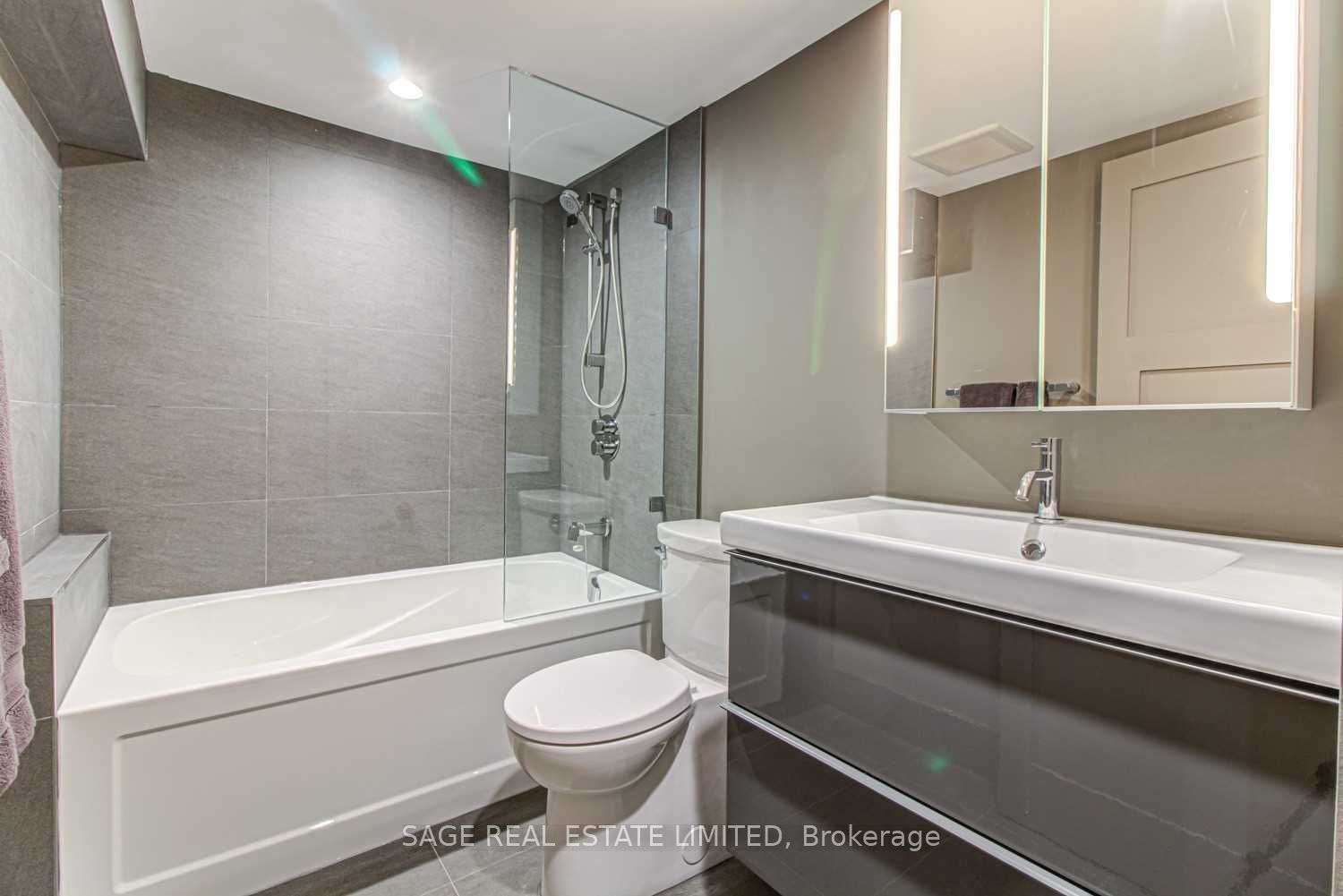 Additional image 4 of Lower-671 Dufferin Street, Toronto, ON, M6K 2B2