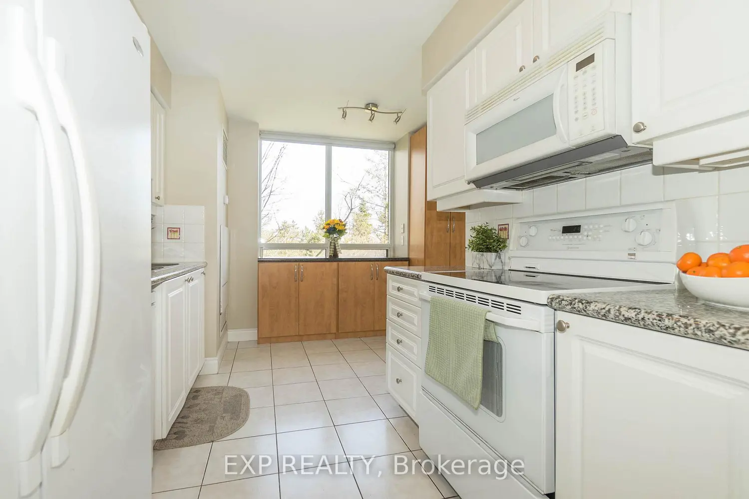 Additional image 7 of 80 Harrison Garden Boulevard 220