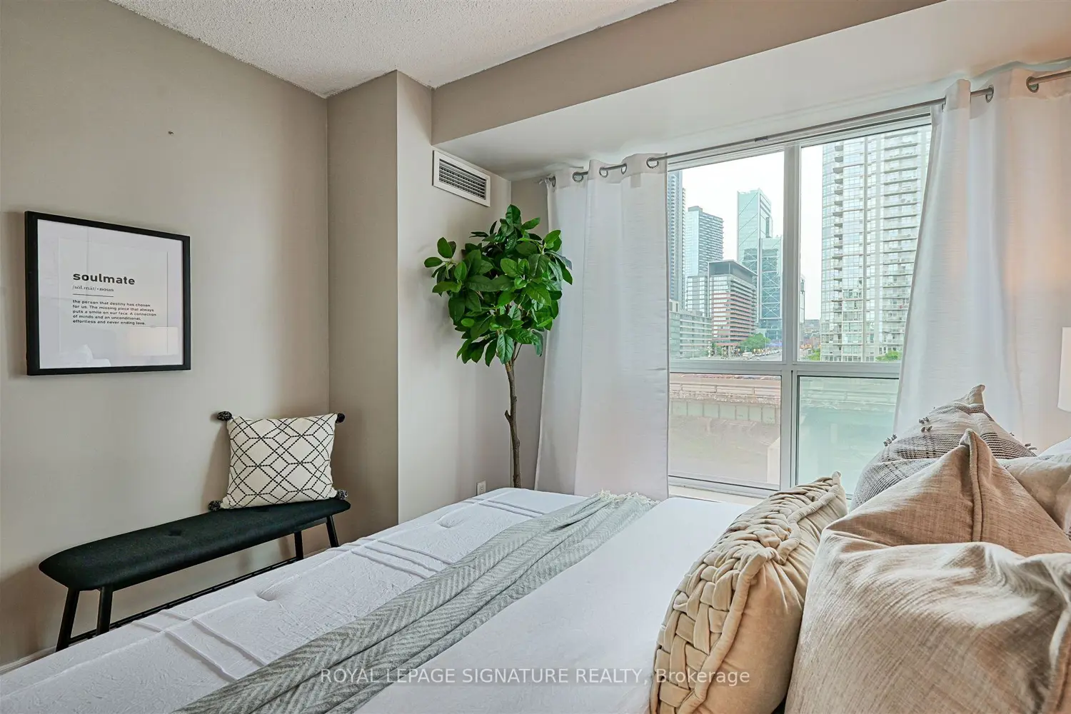 Additional image 11 of 410 Queens Quay 505