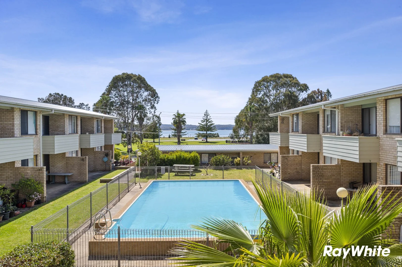 8/230 Beach Road, Batehaven NSW 2536