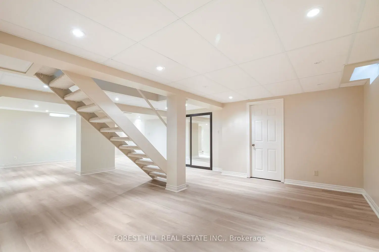 Additional image 15 of 427 Mathews Court