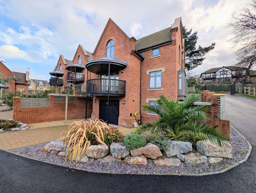 4 bed detached house for saleMonterey Close, Cowes PO31