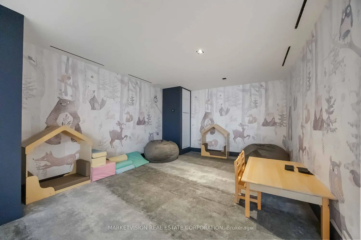 Additional image 17 of 2625 Dundas Street 414