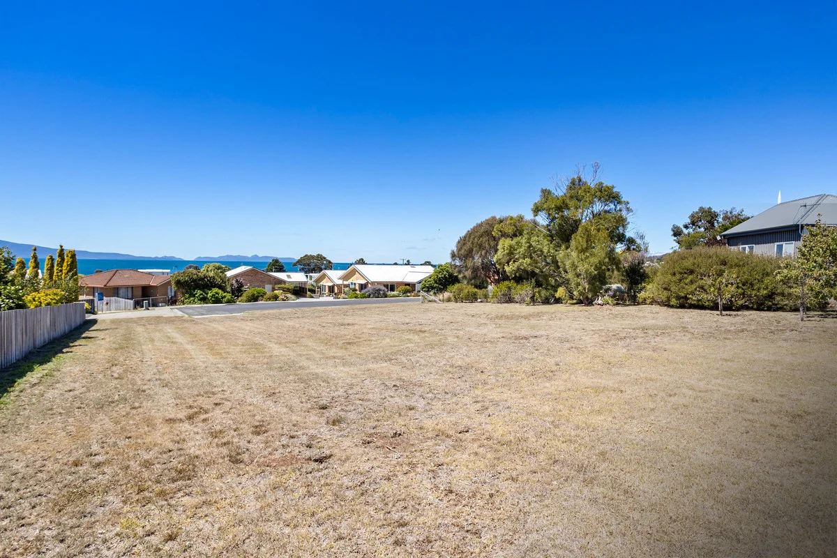 Additional image 6 of 1 Schouten Court, Swansea TAS 7190