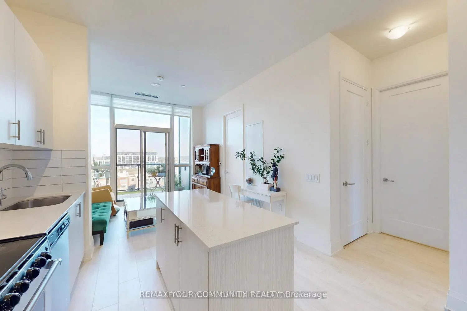 Additional image 7 of 509 Dundas Street 807