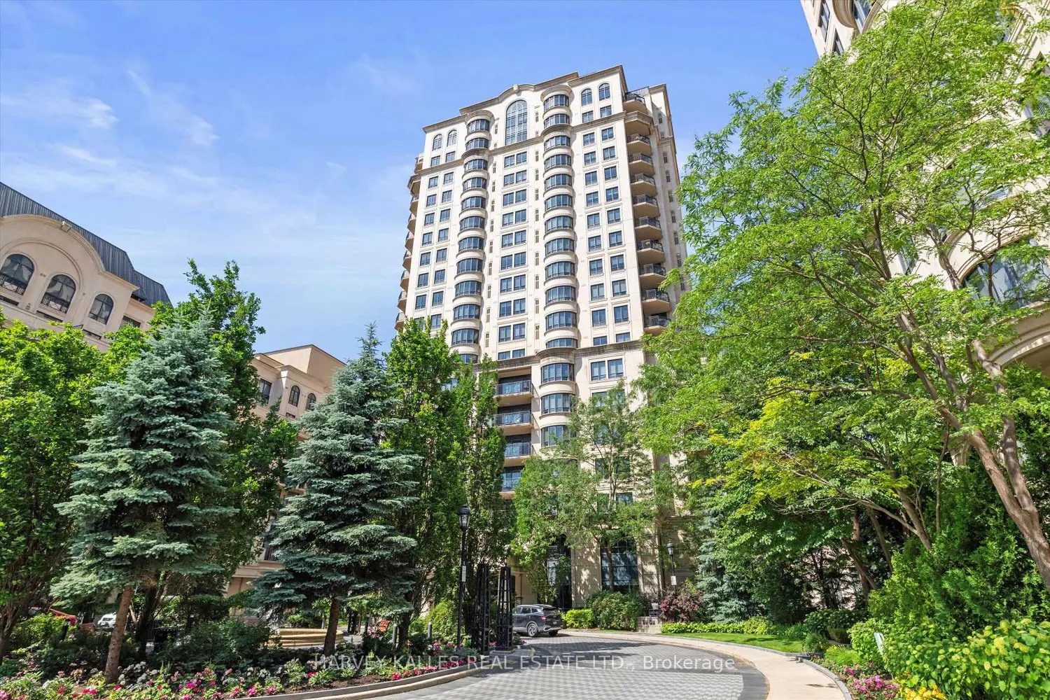 662 Sheppard Avenue Uph4