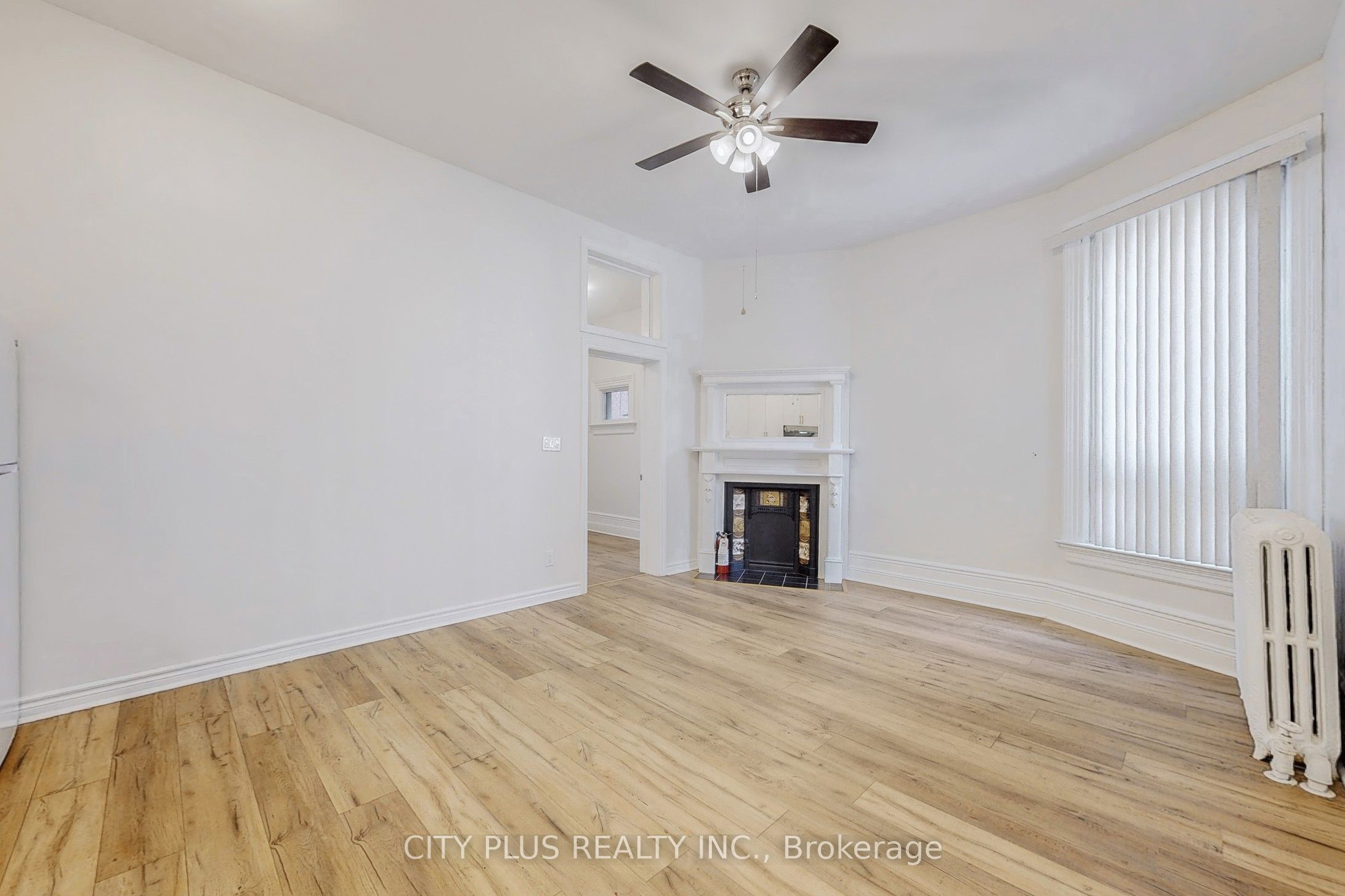 Additional image 5 of 1-107 Spadina Road, Toronto, ON, M5R 2T1