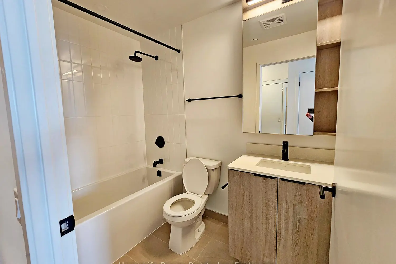 Additional image 16 of 2495 Eglinton Avenue 1902