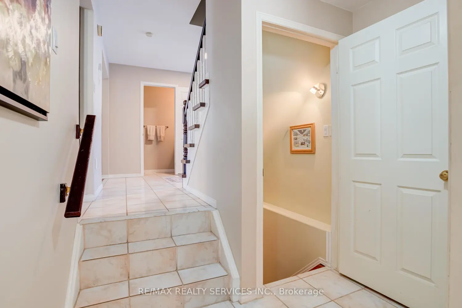 Additional image 17 of 15 Claudette Gate