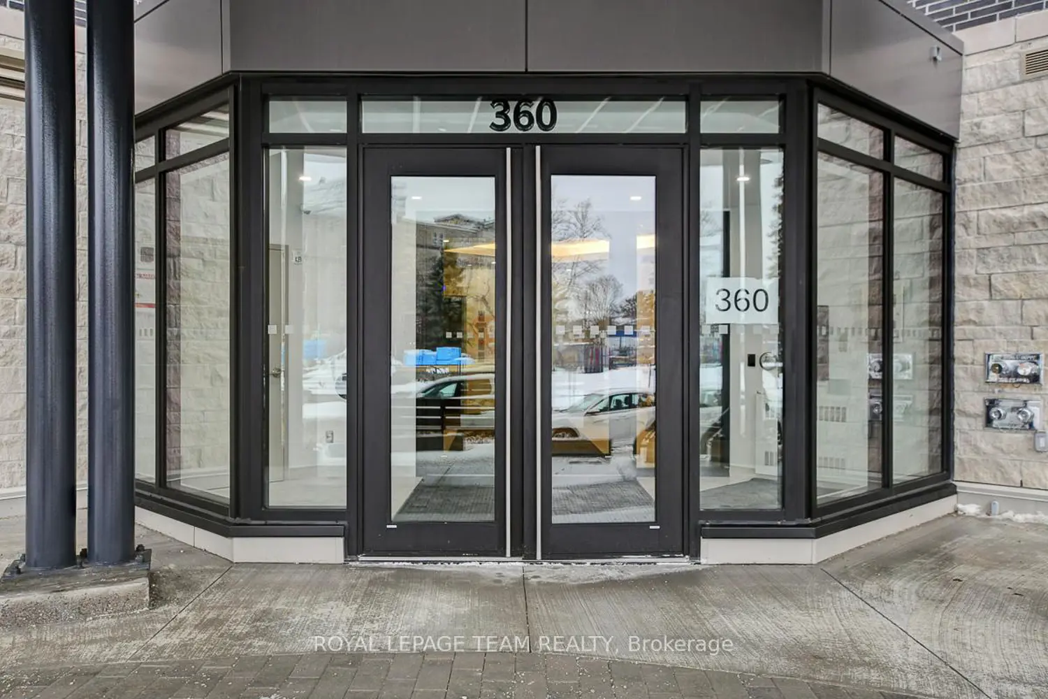360 Deschatelets Avenue 308 photo 2