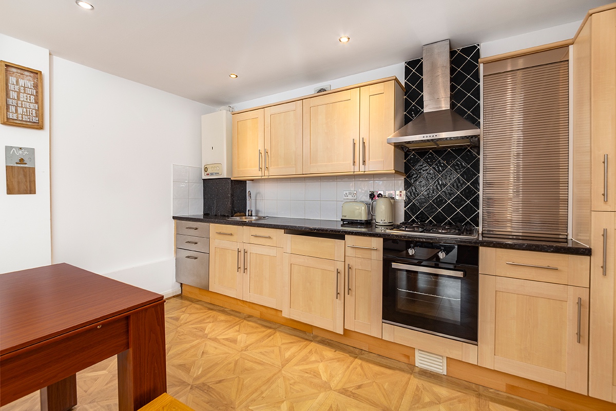 Additional image 10 of 2 Bed Flat, Royal Mint Street, E1, N1 7GU