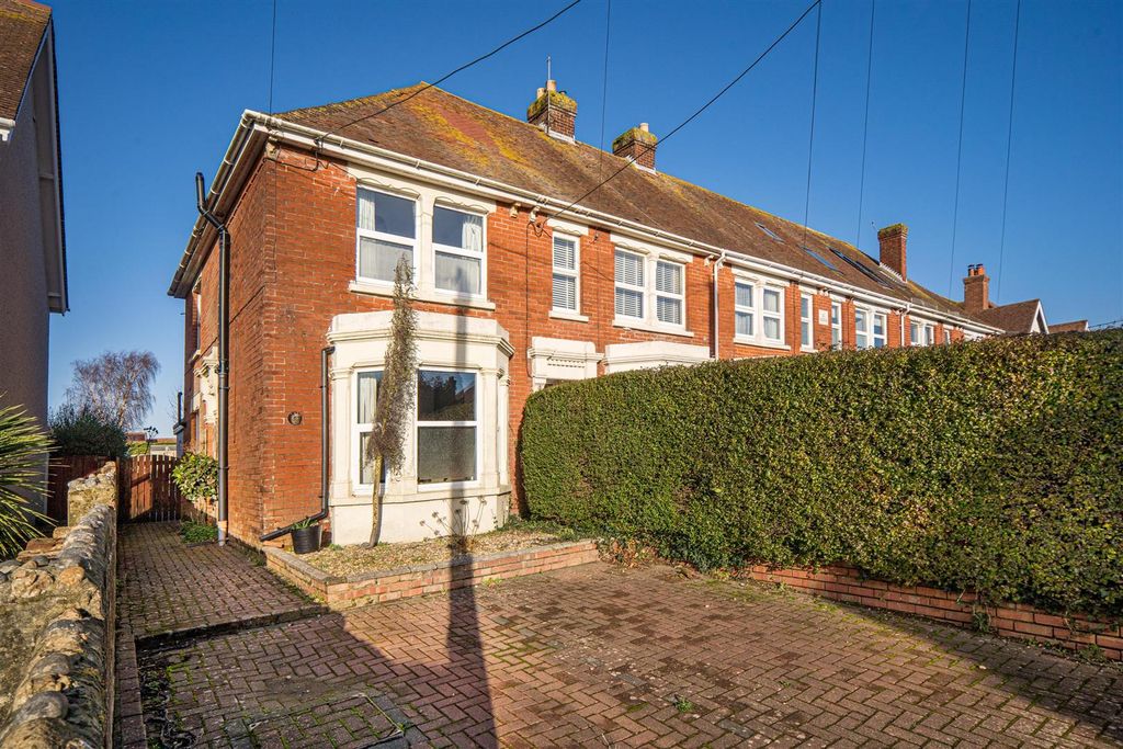 3 bed end terrace house for saleBembridge, Isle Of Wight PO35