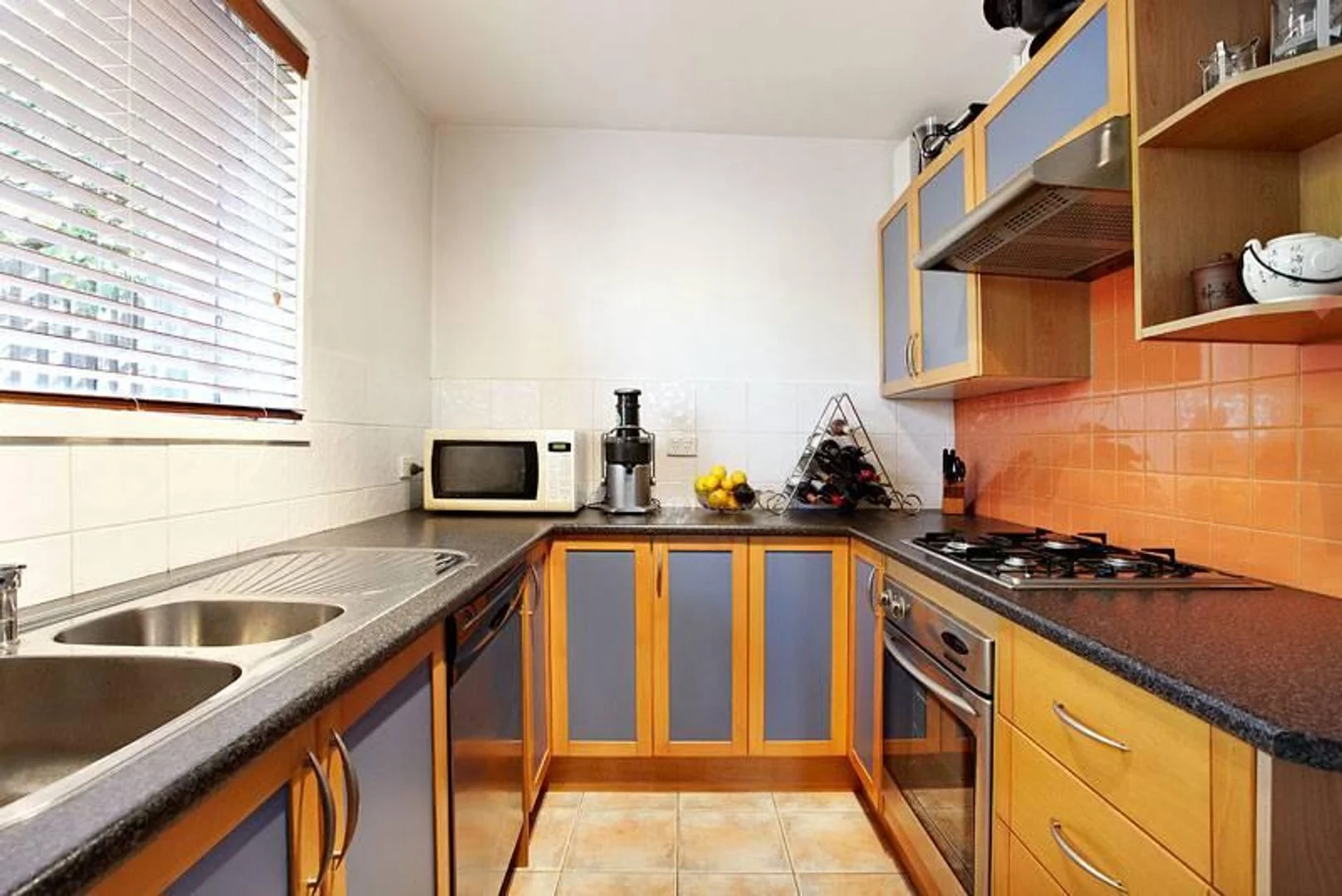 Additional image 7 of 4/25 Waltham St, Richmond VIC 3121