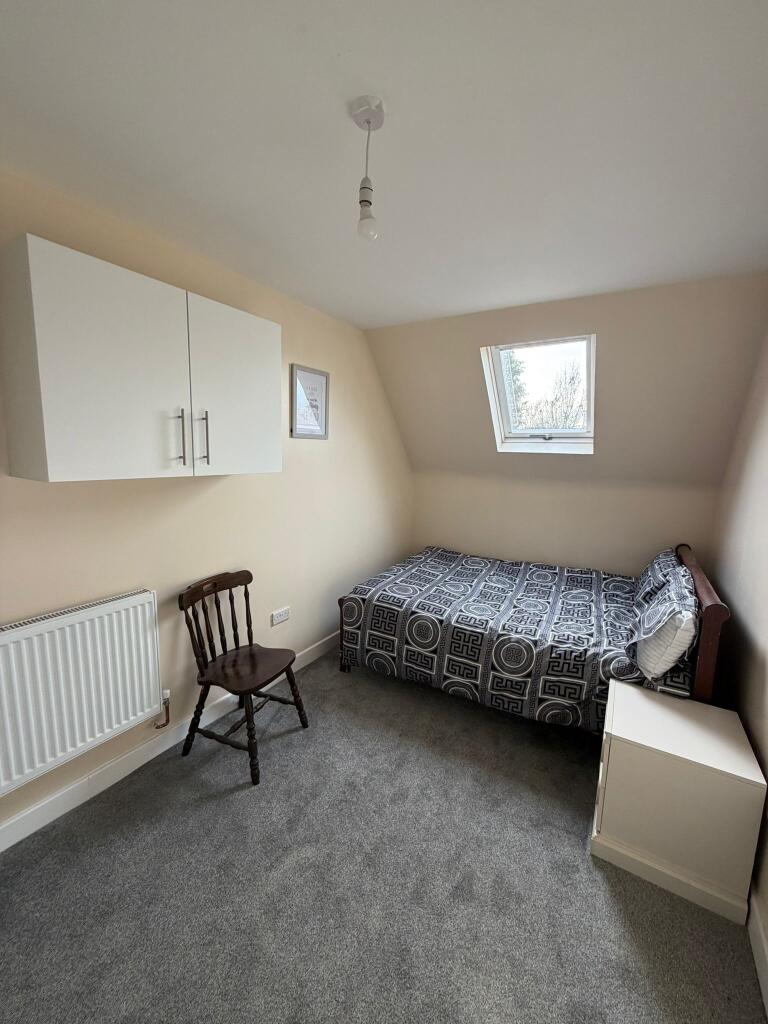 2 Rooms Available In Woeley Castle Square, B29 5QL