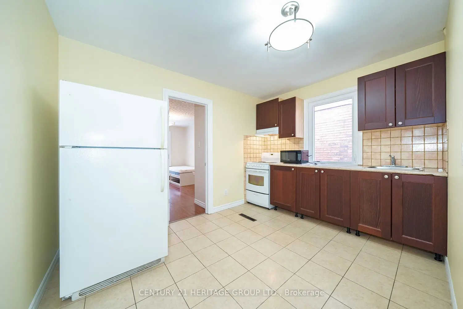 Additional image 9 of 215 Keele Street