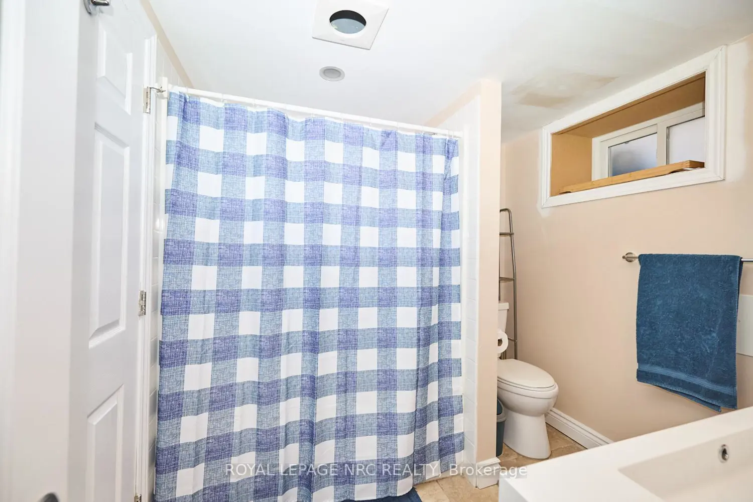 Additional image 13 of 48 Derner Line