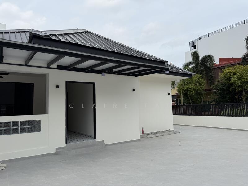 Additional image 4 of Duku Road