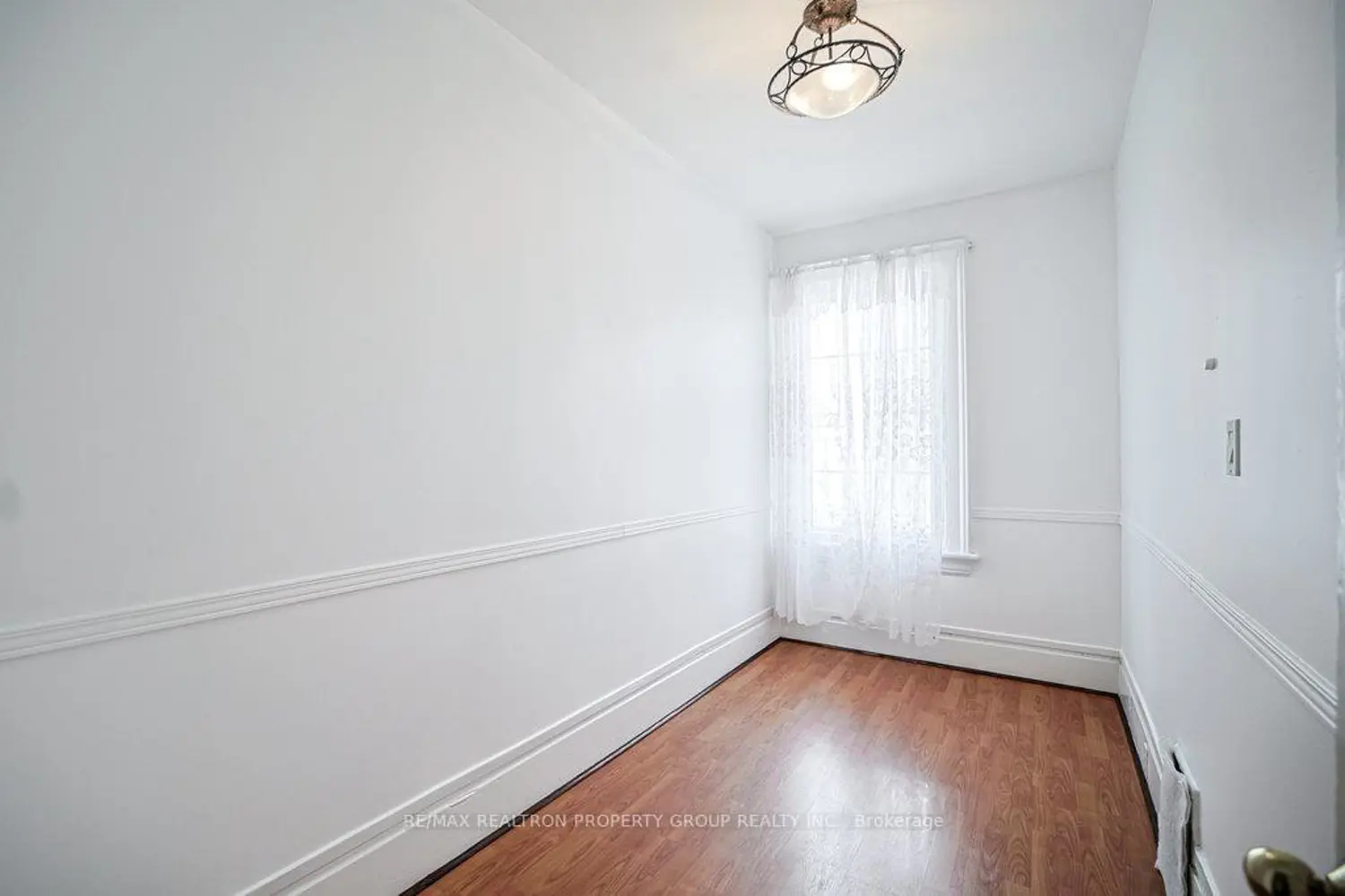 Additional image 11 of 141 Gerrard Street
