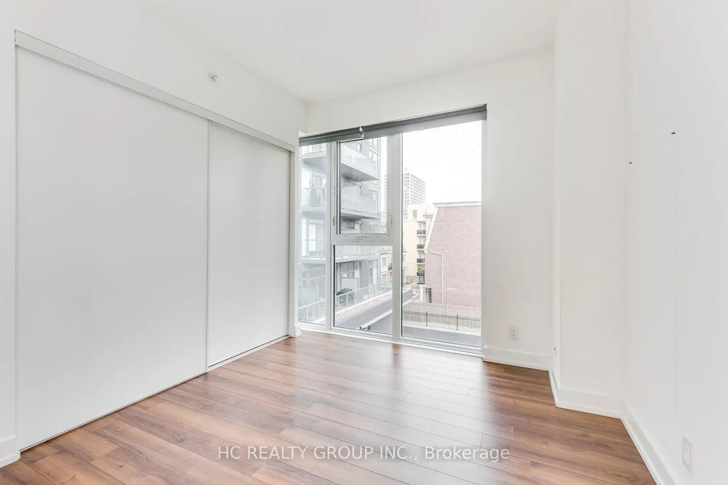 Additional image 8 of 6 Parkwood Avenue 302