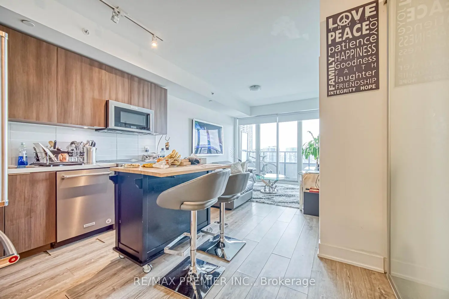 Additional image 15 of 30 Shore Breeze Drive 2712