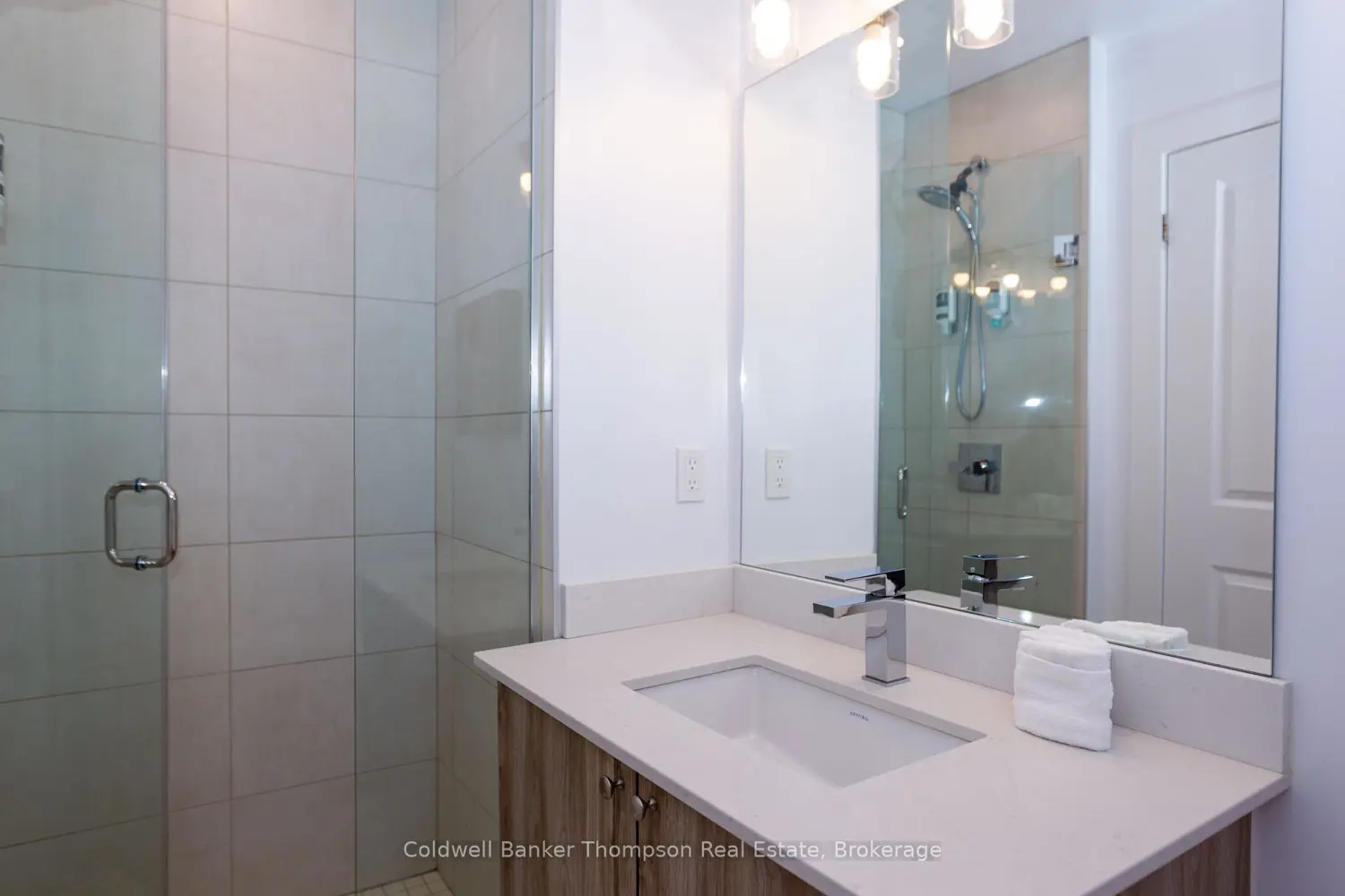 Additional image 20 of 25 Pen Lake Point Road 110