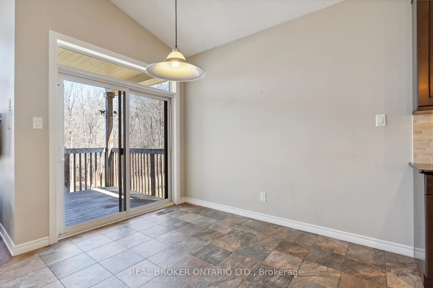 Additional image 3 of 51 Waterside Drive