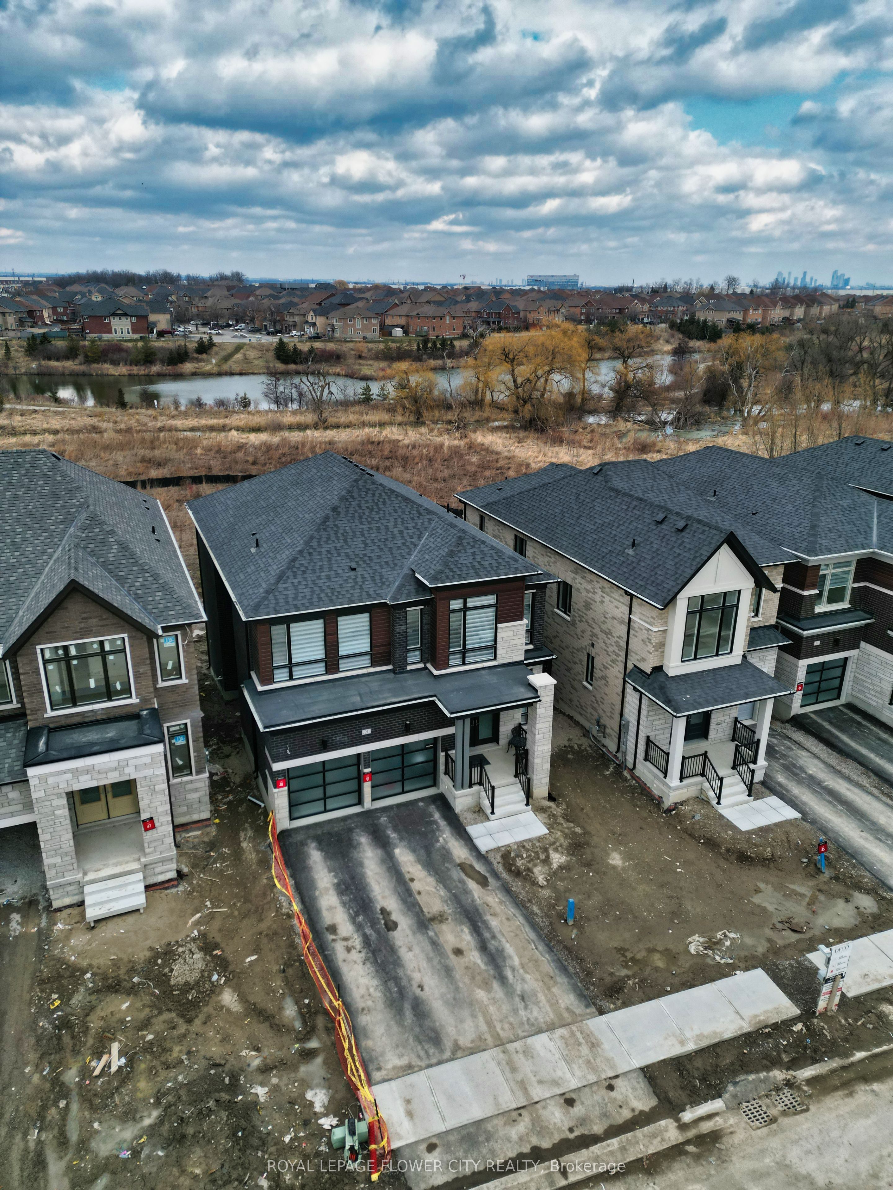 21 Aveena Road N, Brampton, ON, L6P 0Z5