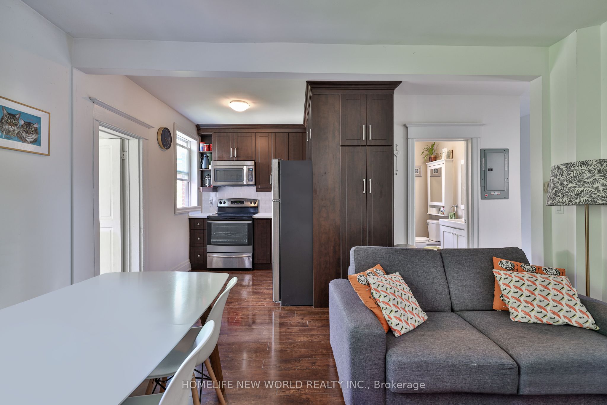 Upper-3 Roblocke Avenue, Toronto, ON, M6G 3R6
