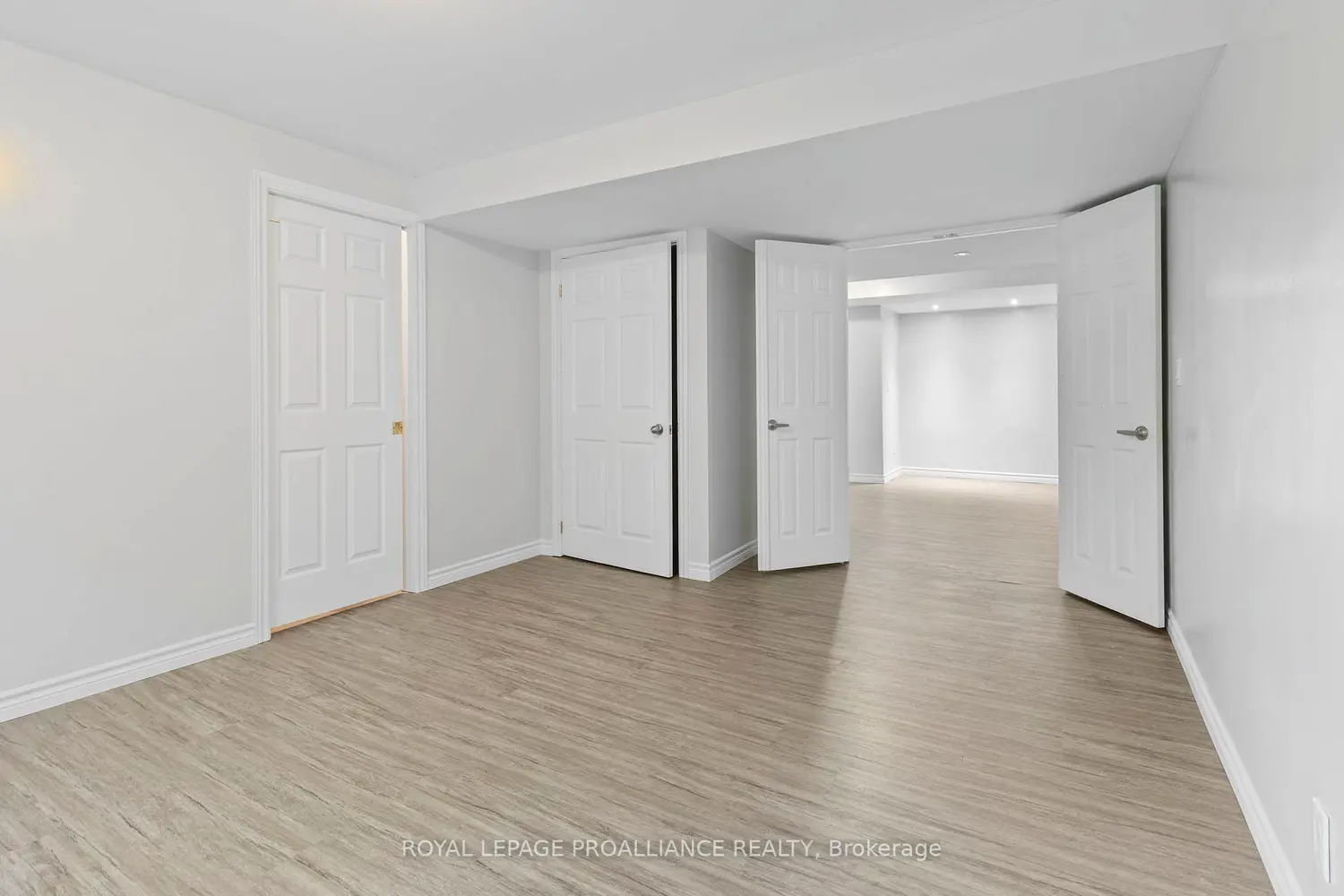 Additional image 16 of 1009 Crestwood Drive