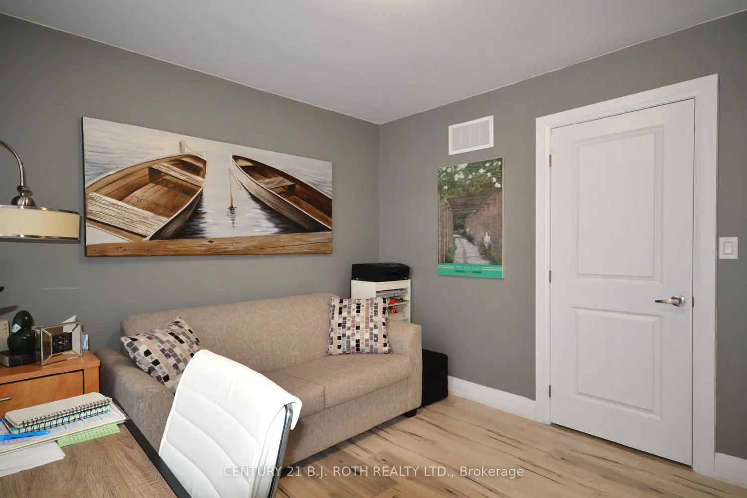 Additional image 14 of 8 Revol Road