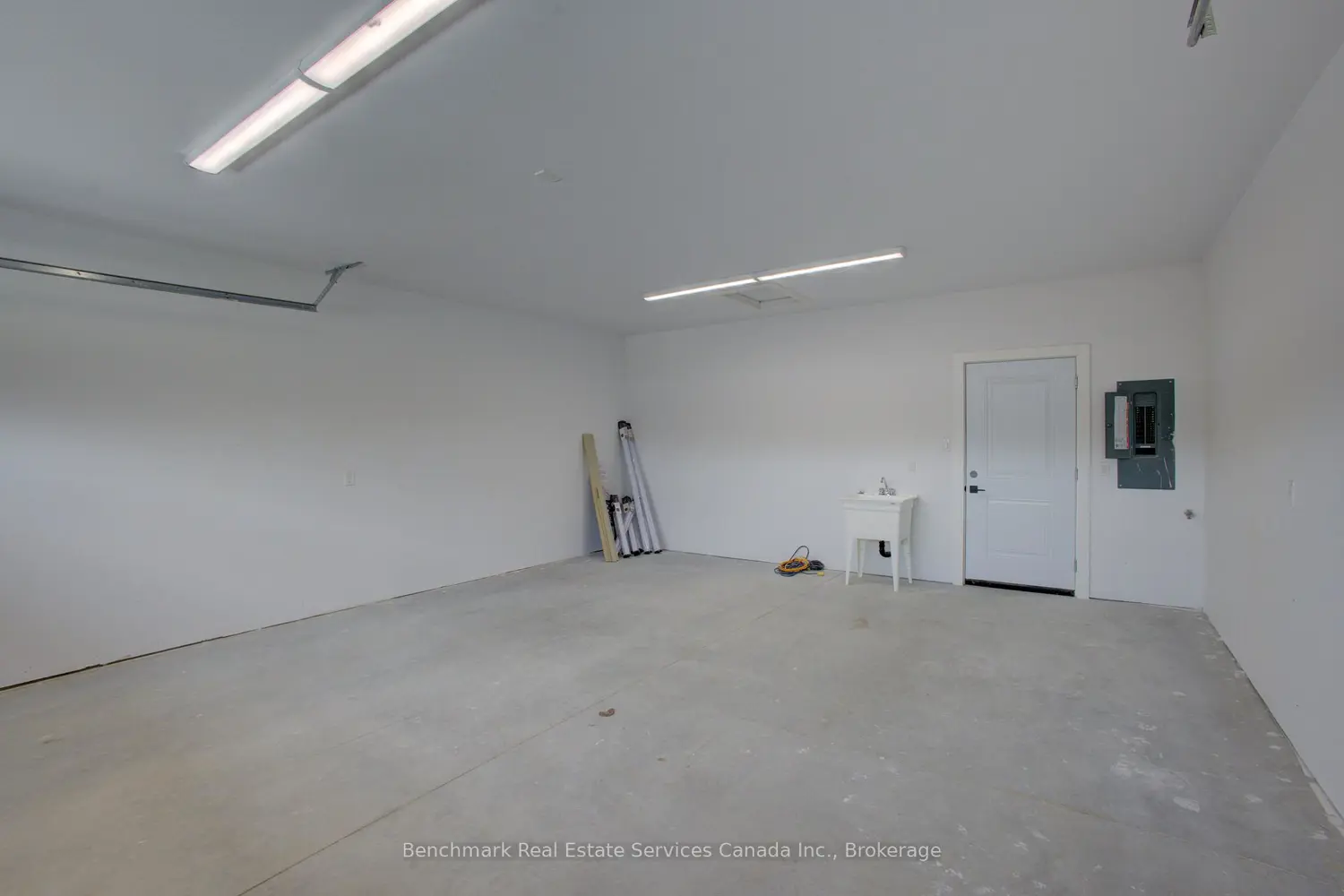 Additional image 9 of 1182 Queen Street 66