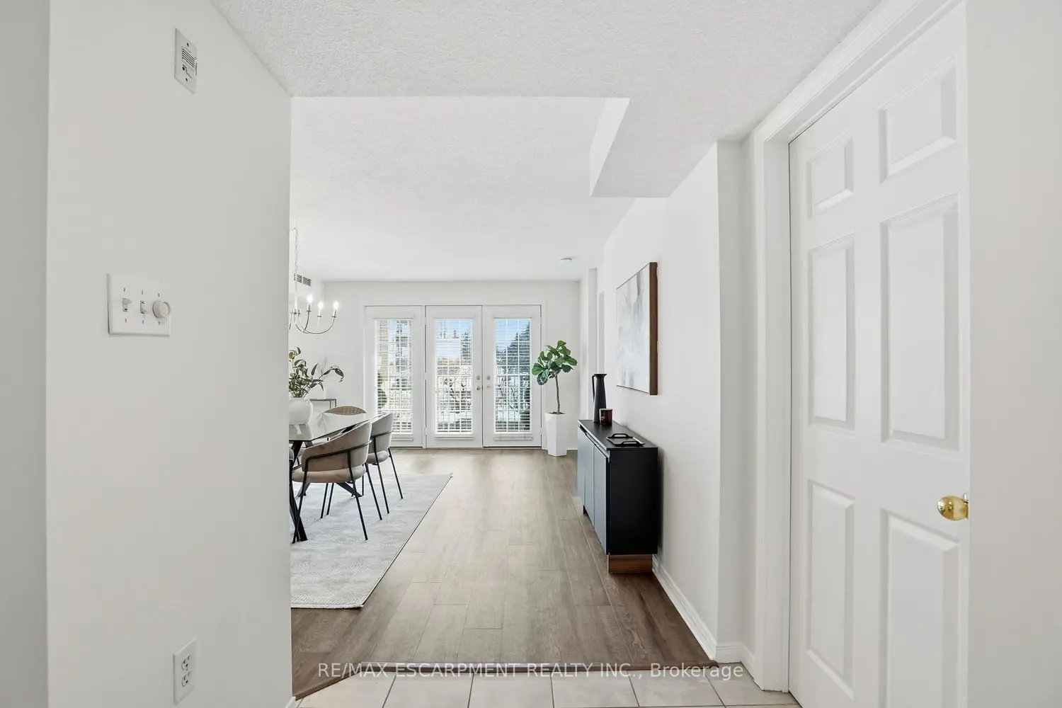 Additional image 5 of 216 Plains Road E106