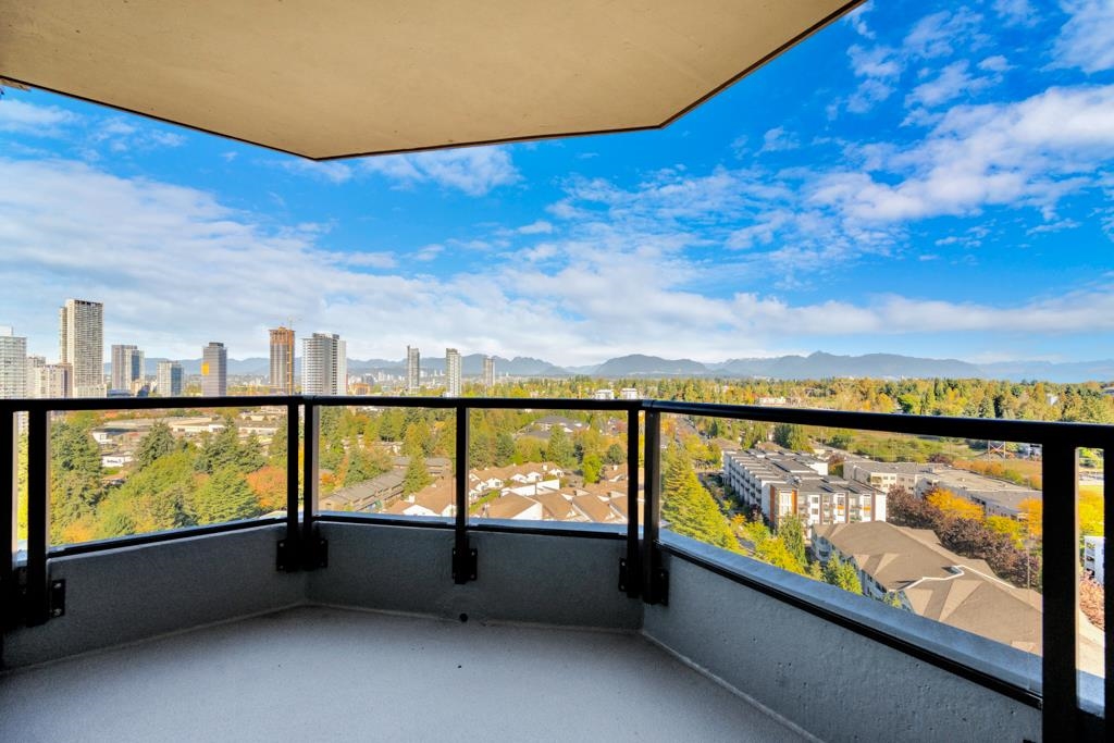 Additional image 6 of 1702-13880 101 Avenue, Surrey, BC, V3T 5T1