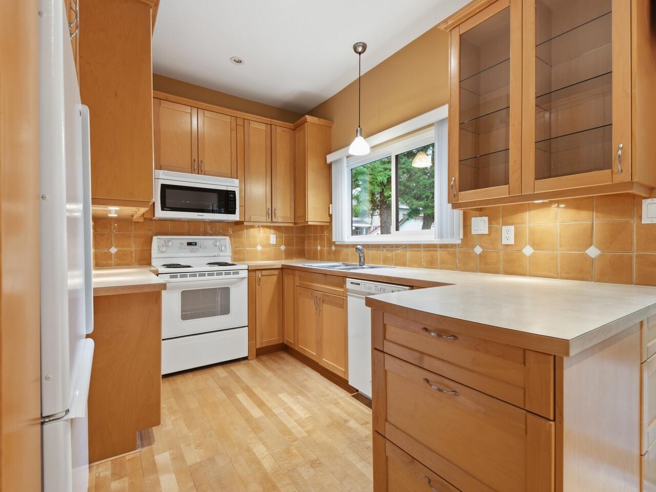 Additional image 4 of 533 Ascot Street, Coquitlam, BC, V3J 6H5