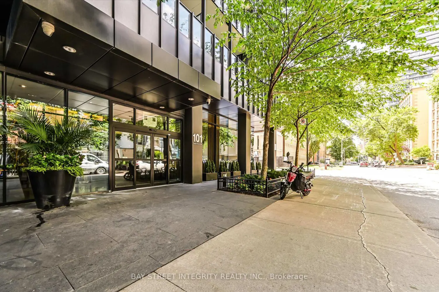 Additional image 3 of 101 Charles Street 1709