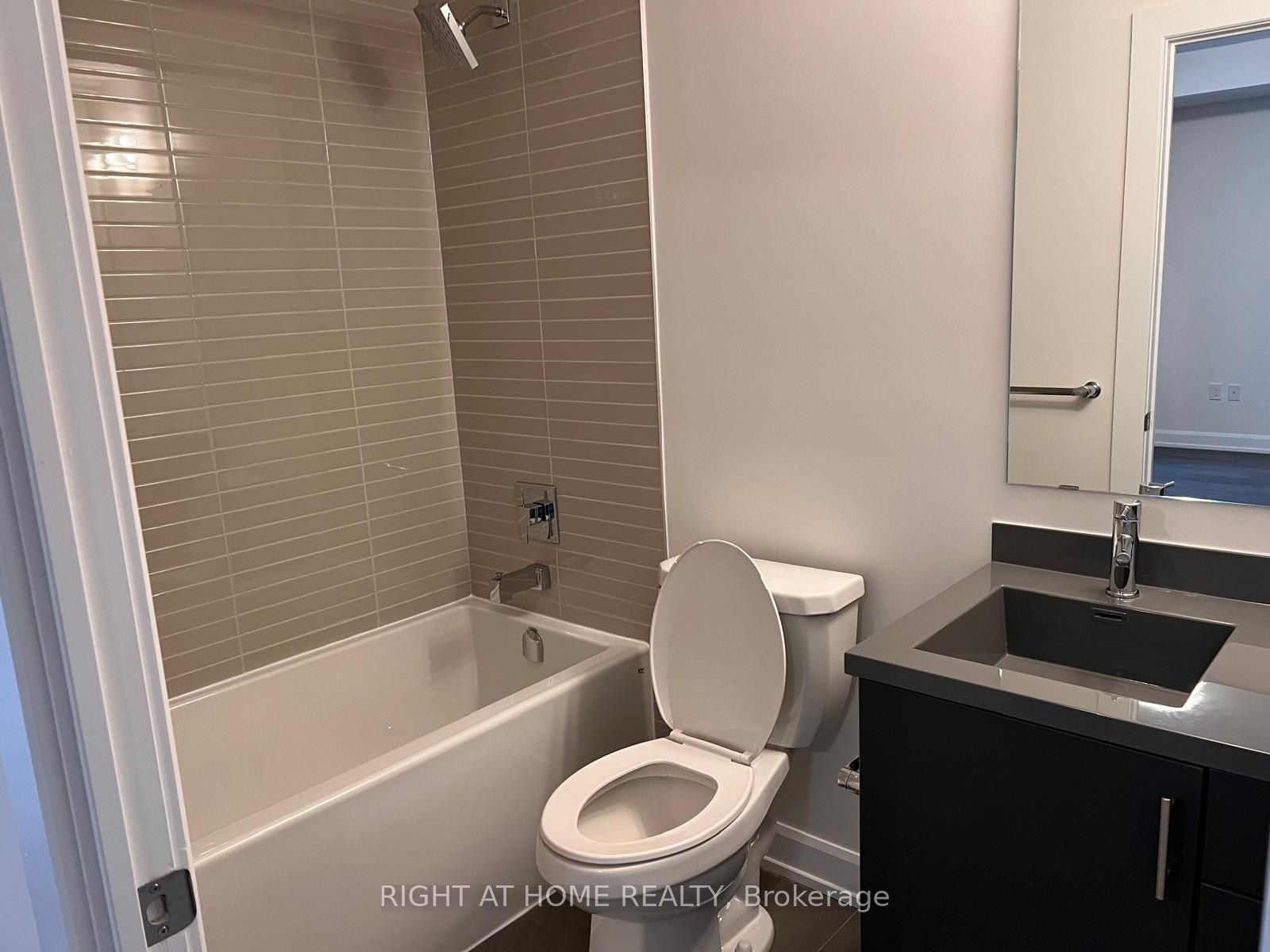 Additional image 5 of 802-3200 William Coltson Avenue E, Oakville, ON, L6H 7W6