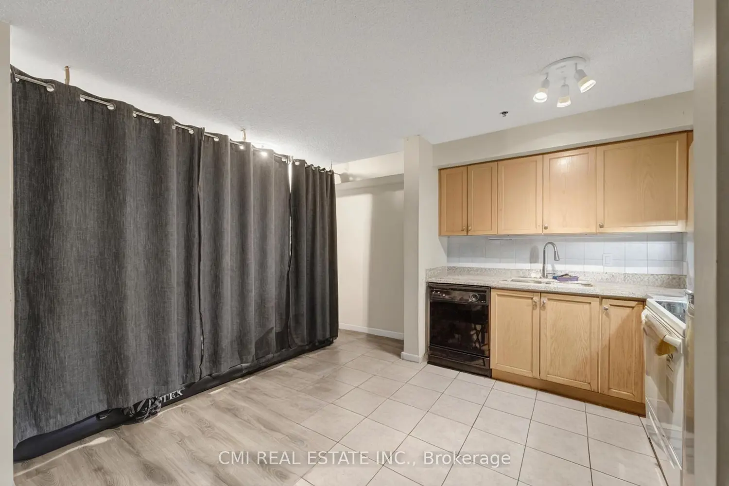 Additional image 7 of 5225 Finch Avenue 203