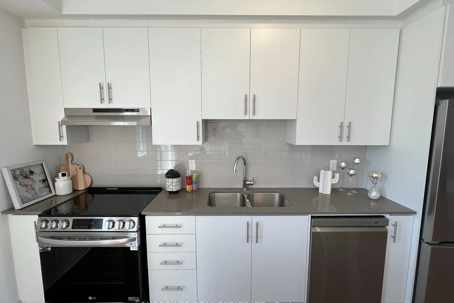 Additional image 15 of 1655 Bur Oak Avenue