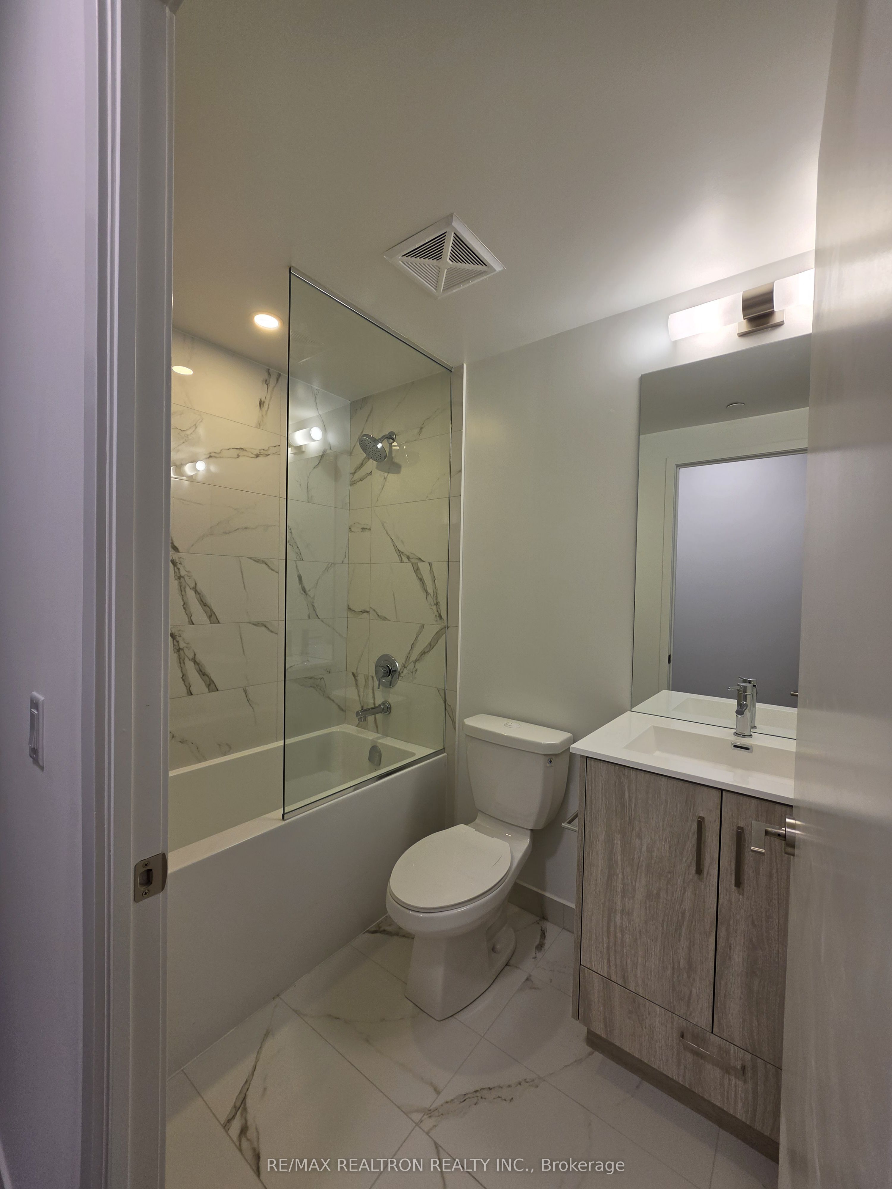 Additional image 4 of 4309-180 Front Street E, Toronto, ON, M5A 0K9