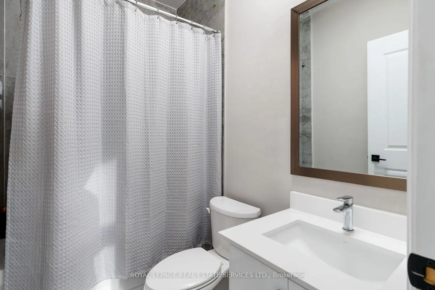 Additional image 16 of 175 Burloak Drive