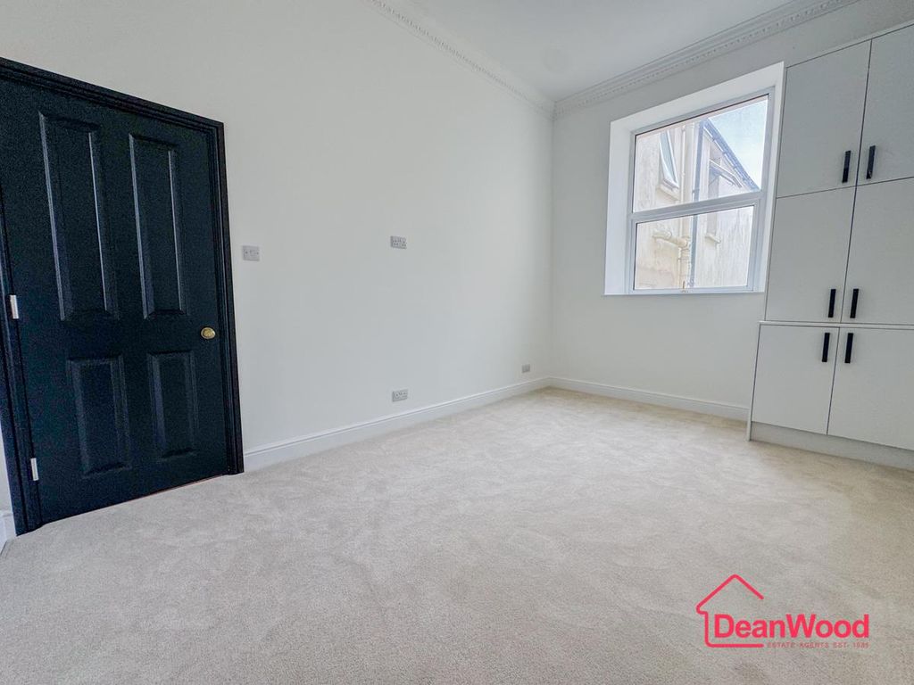 Additional image 14 of 2 bed flat for saleApartment 2, 18 Derby Square, Douglas, Isle Of Man IM1