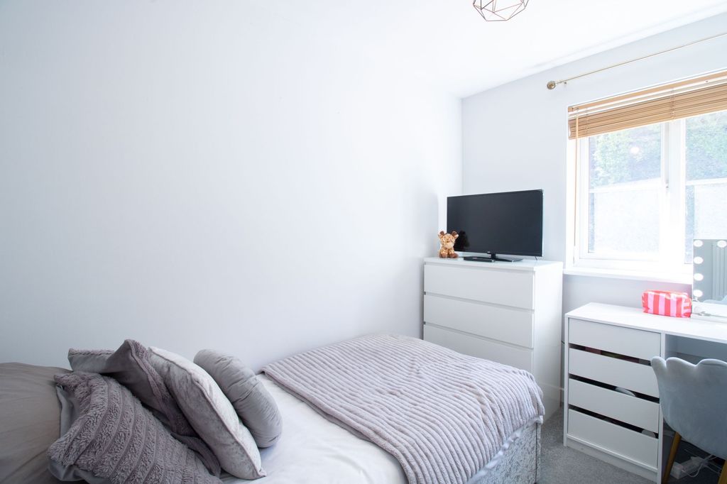 Additional image 14 of 2 bed flat for saleCoed Celynen Drive, Abercarn NP11