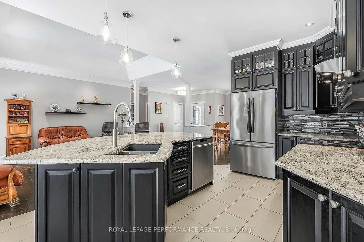 Additional image 8 of 501 Du Parc Road