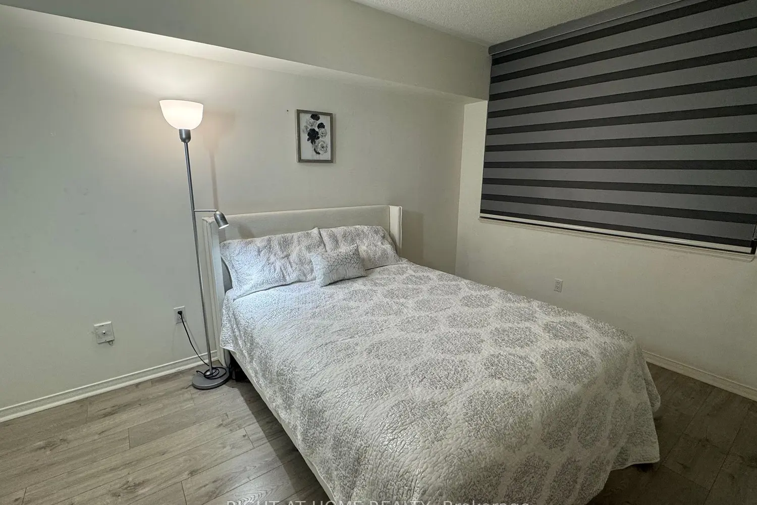 7378 Yonge Street #212 photo 2
