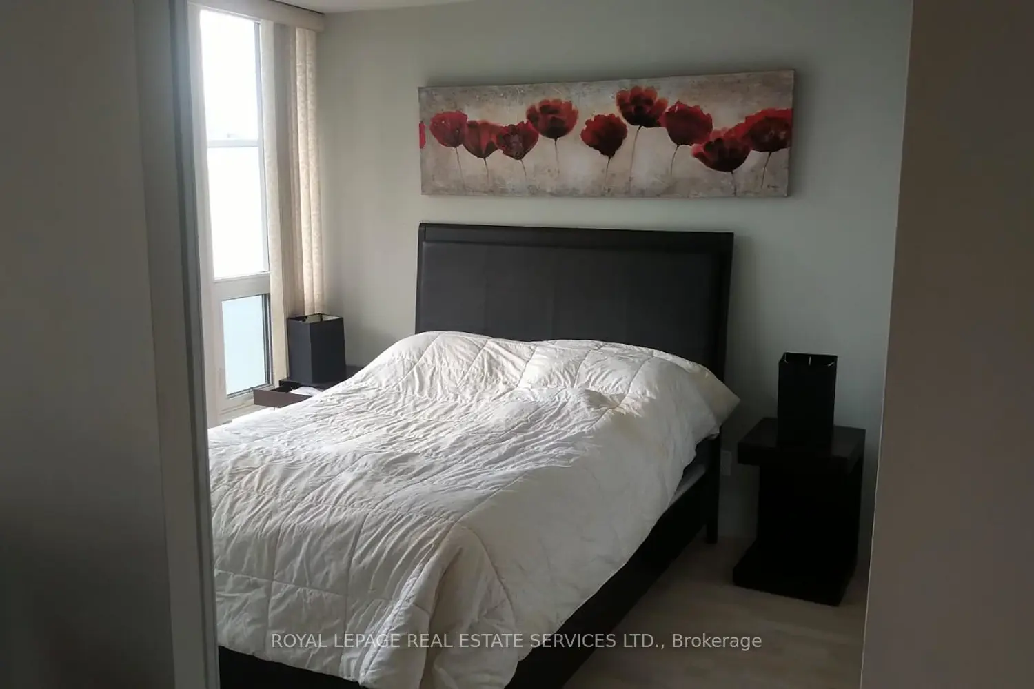 Additional image 6 of 126 Simcoe Street 1629