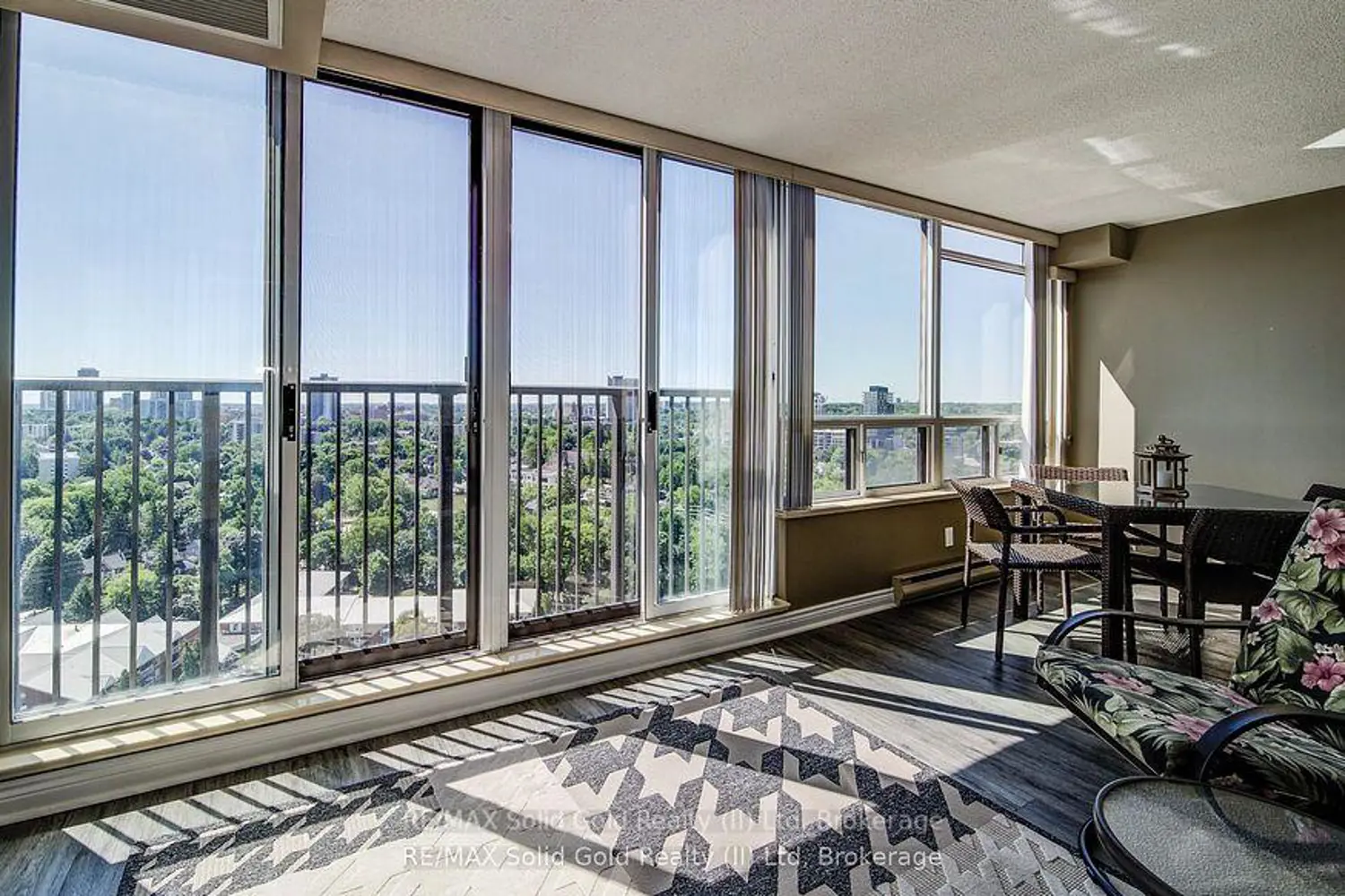 Additional image 2 of 6 Willow Street 2203