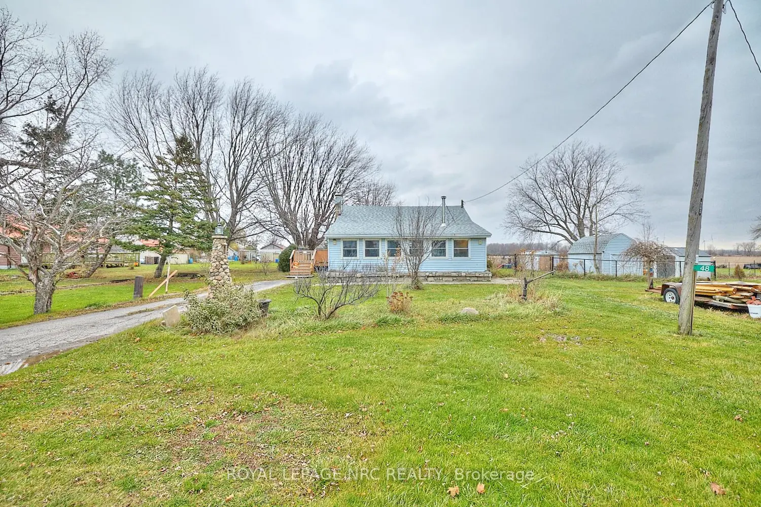 Additional image 18 of 48 Derner Line